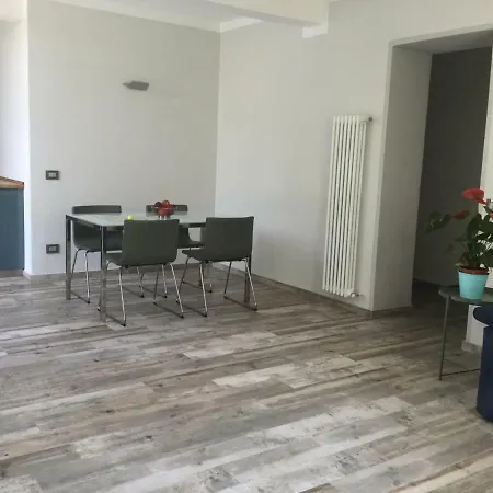 Guest house Casa Gabriela *